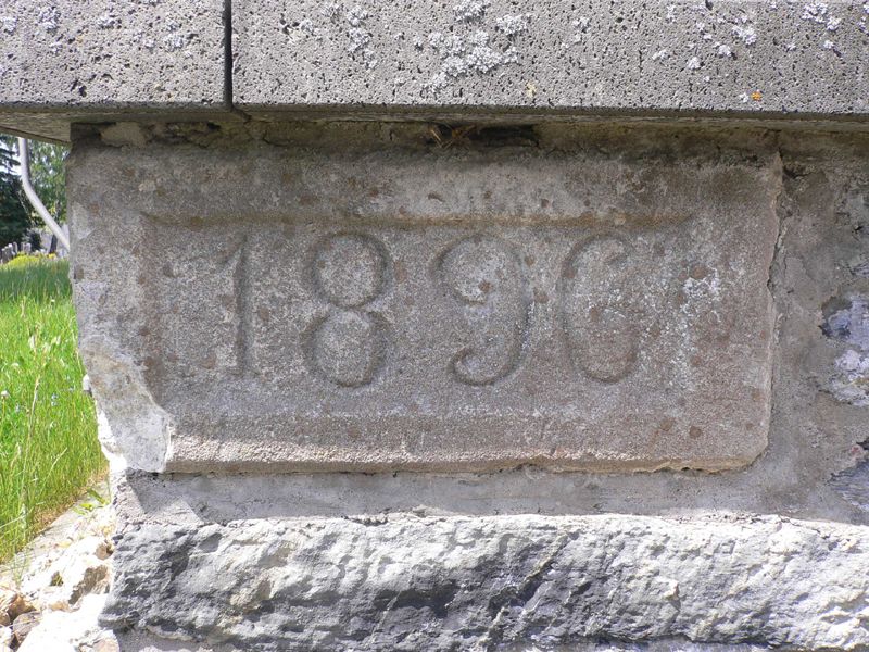 Turm ev. Kirche Biebern mit der Jahreszahl 1896